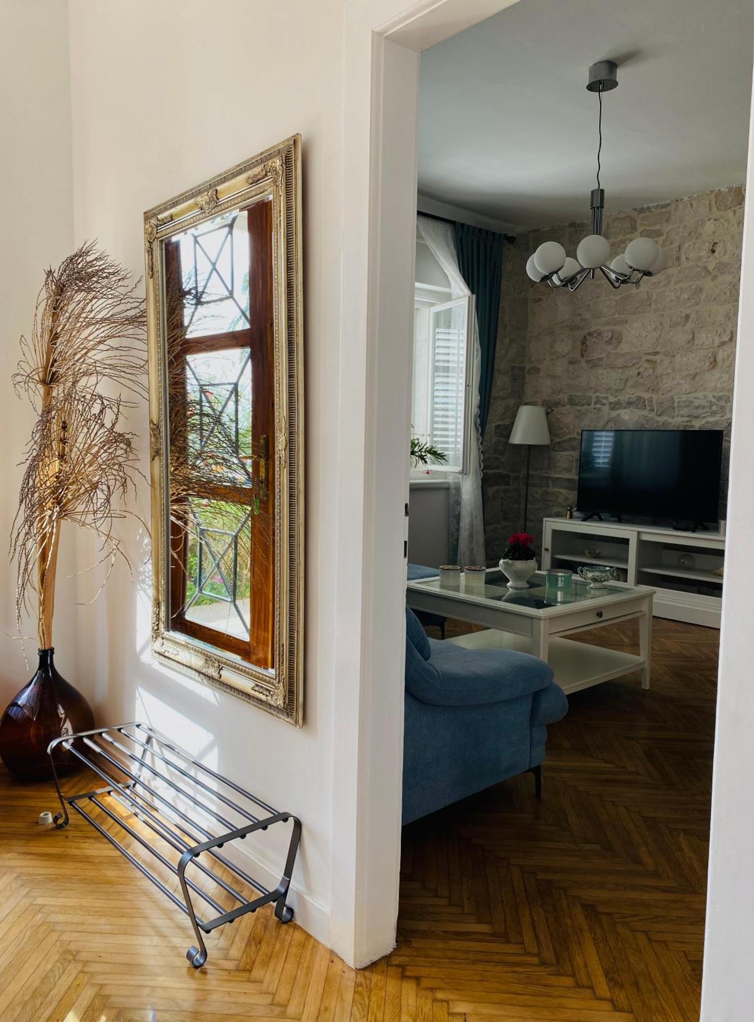 Luxury Apartment Lukas Orebić Zewnętrze zdjęcie